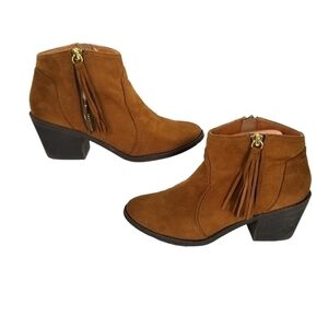 Soda SZ 6.5  Rowley Ankle Boots Booties Faux Suede Western Fringe Camel Brown